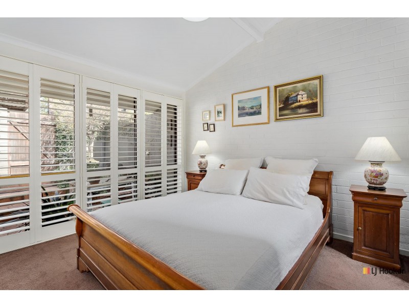 105 Hallen Close, Phillip ACT 2606