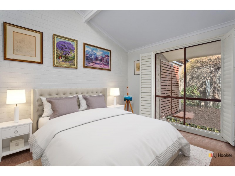 105 Hallen Close, Phillip ACT 2606