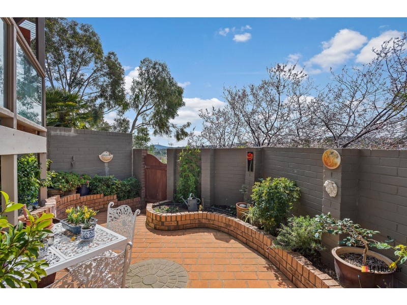 105 Hallen Close, Phillip ACT 2606