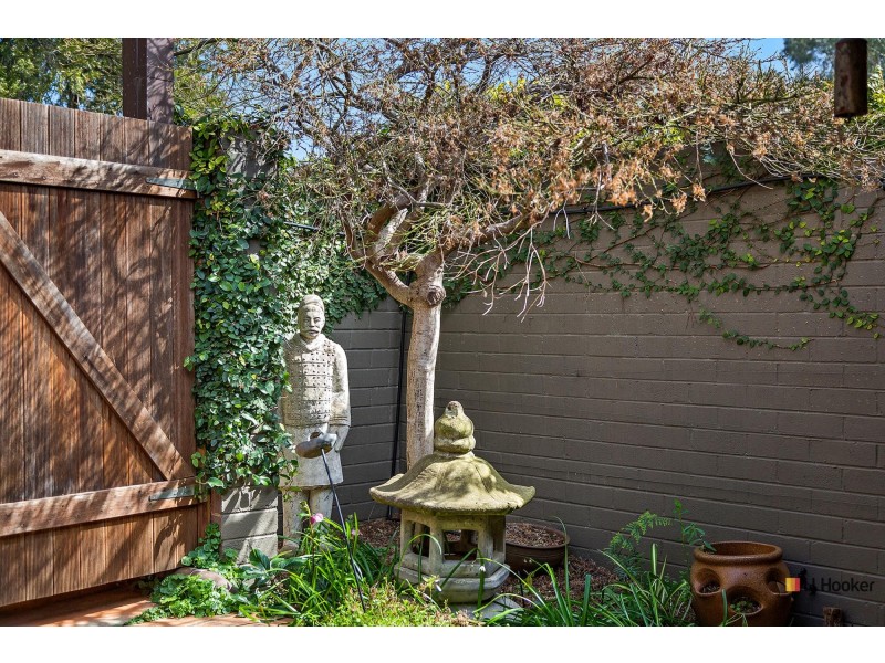 105 Hallen Close, Phillip ACT 2606