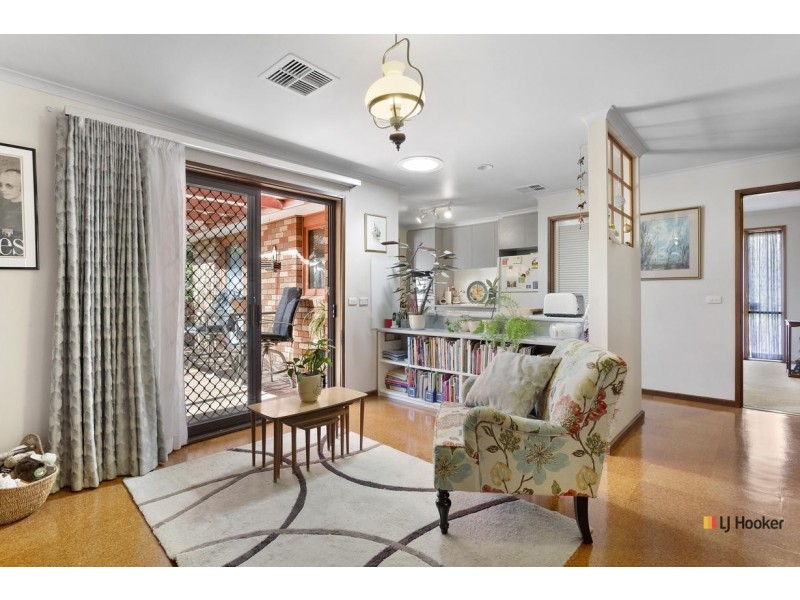 18 Dash Crescent, Fadden ACT 2904