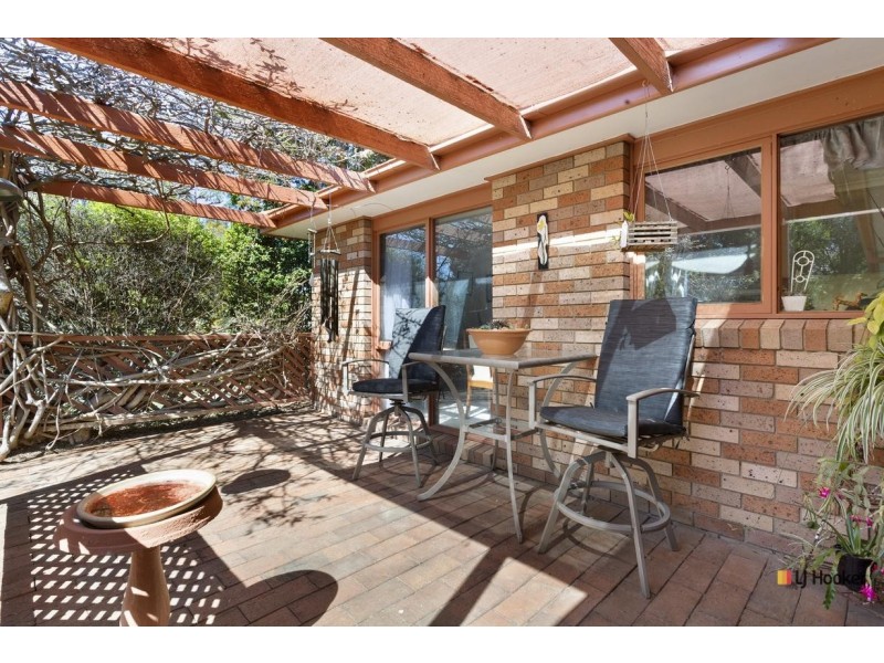 18 Dash Crescent, Fadden ACT 2904