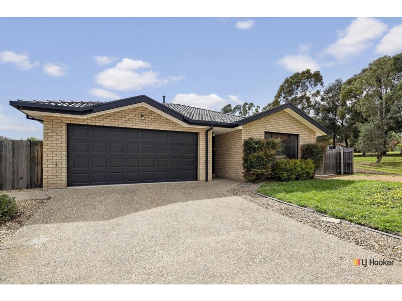 2 Swallow Street, Dunlop ACT 2615