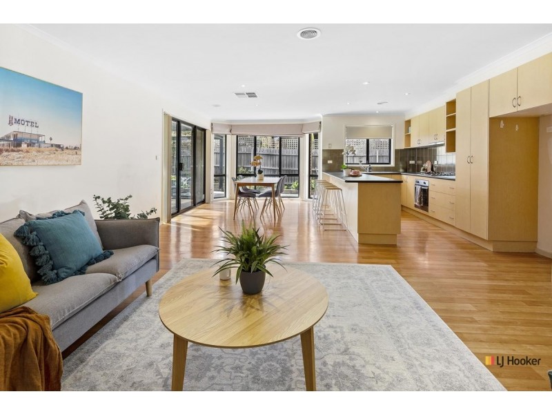 2 Swallow Street, Dunlop ACT 2615