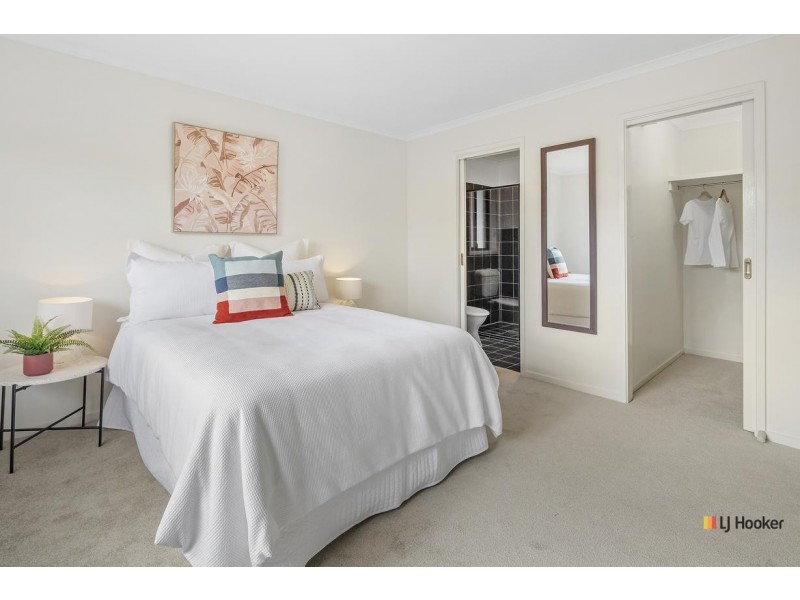 2 Swallow Street, Dunlop ACT 2615