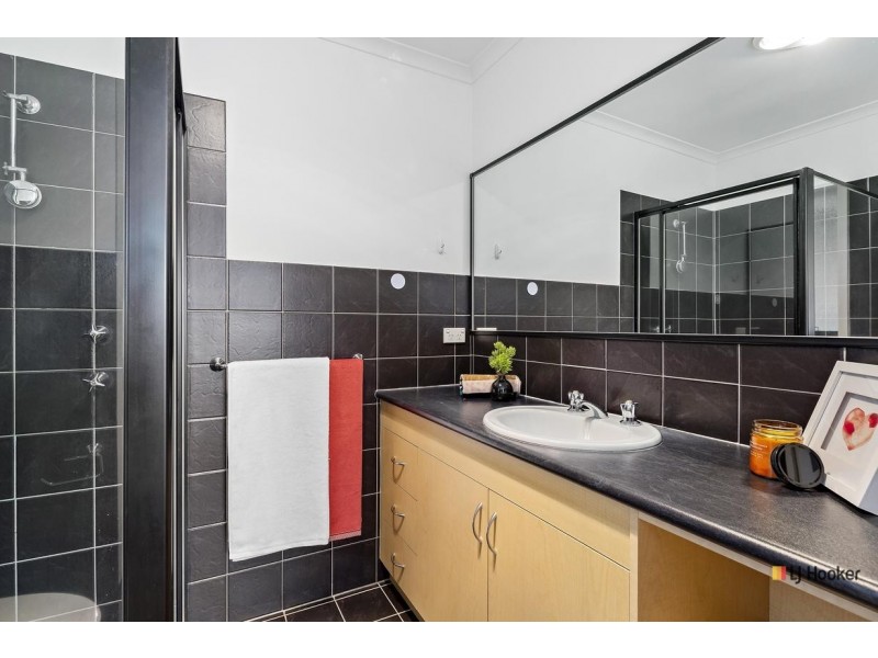 2 Swallow Street, Dunlop ACT 2615