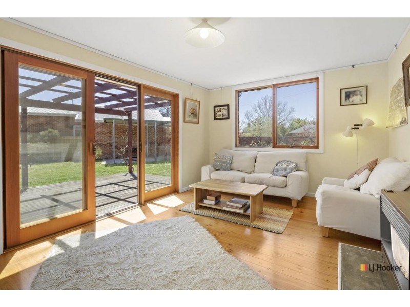 1 Becker Place, Downer ACT 2602