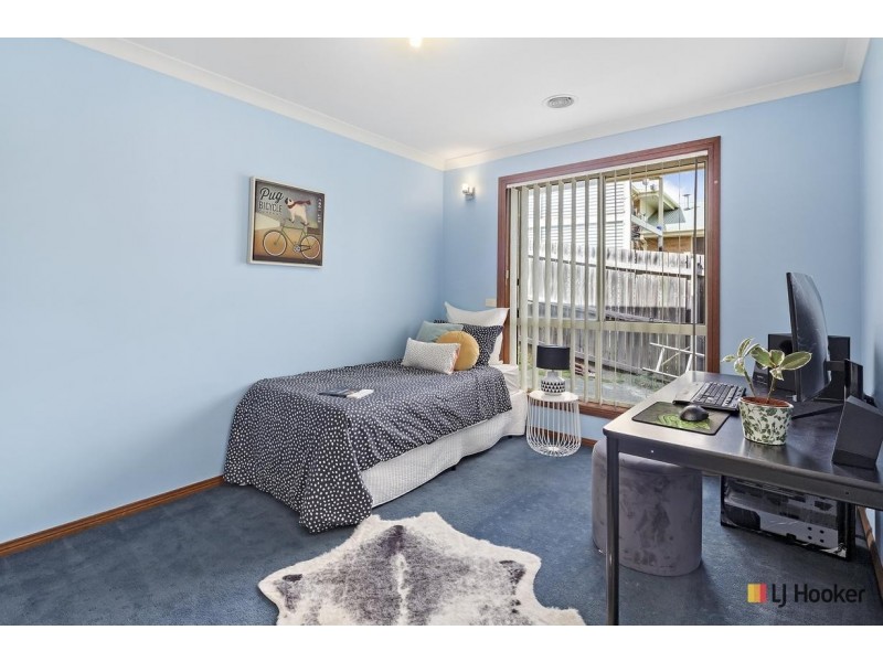 18 Kettlewell Crescent, Banks ACT 2906