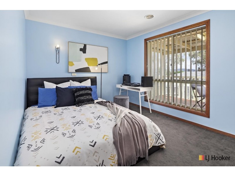 18 Kettlewell Crescent, Banks ACT 2906