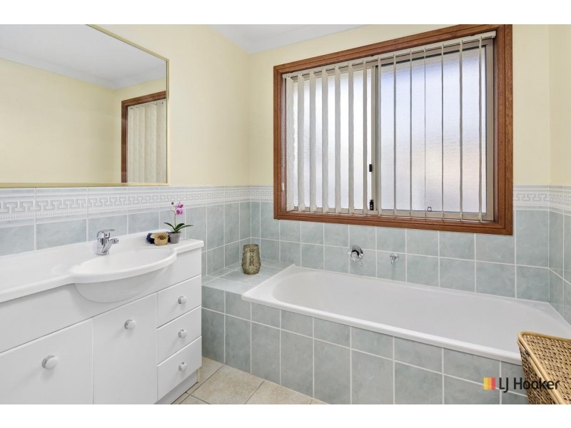 18 Kettlewell Crescent, Banks ACT 2906