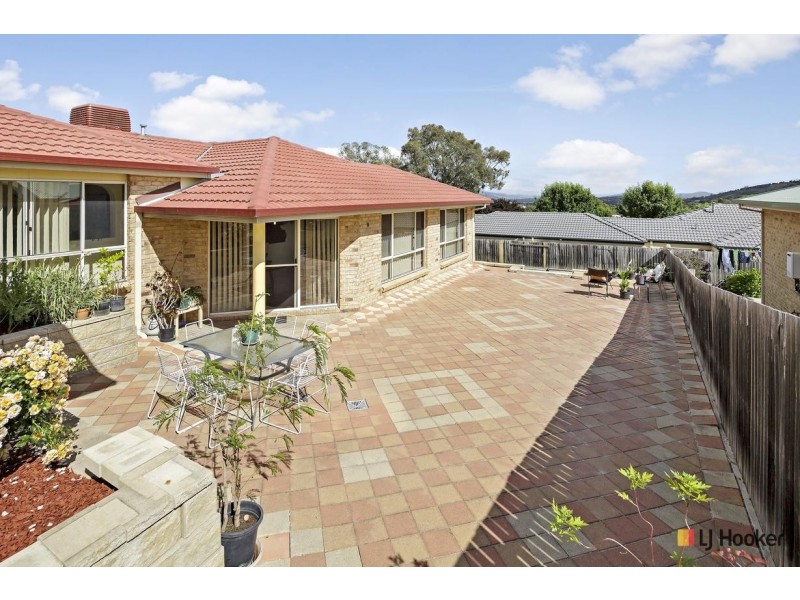 18 Kettlewell Crescent, Banks ACT 2906
