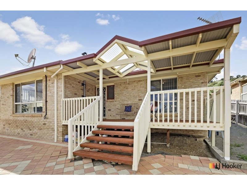 18 Kettlewell Crescent, Banks ACT 2906