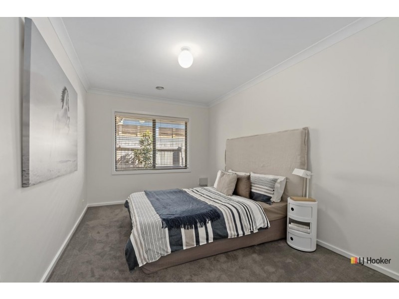 18 Mary Kitson Street, Watson ACT 2602