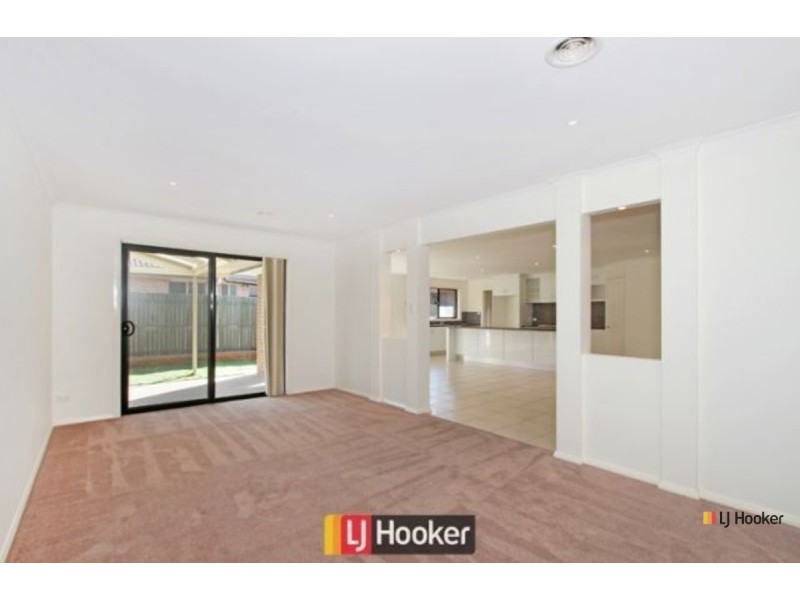 42 Kitty McEwan Street, Mckellar ACT 2617