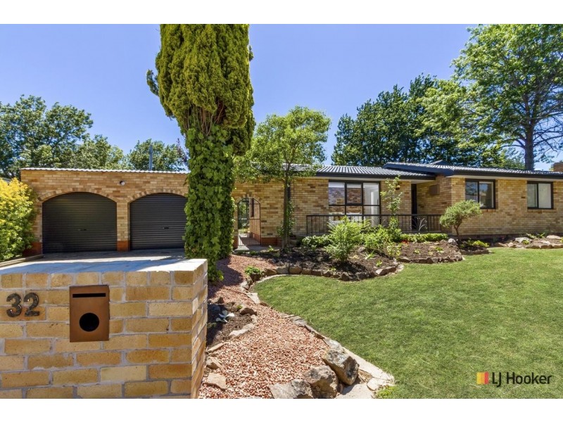 32 Woolcock Street, Watson ACT 2602