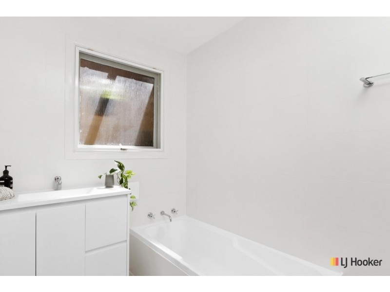 32 Woolcock Street, Watson ACT 2602