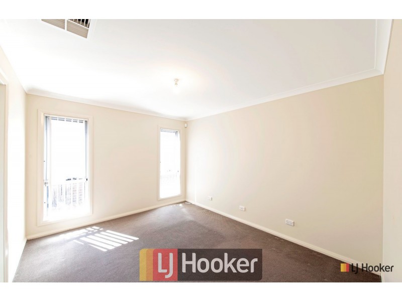 11 Salisbury Street, Casey ACT 2913