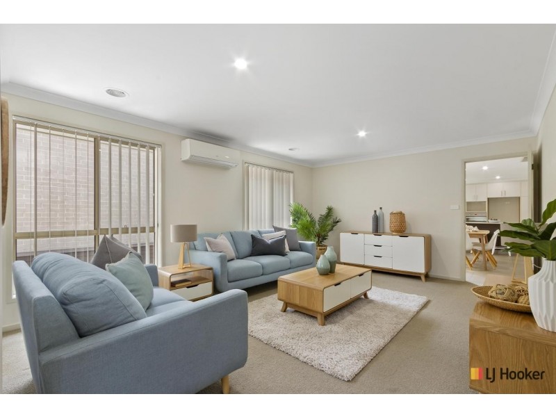 8 Pender Street, Casey ACT 2913