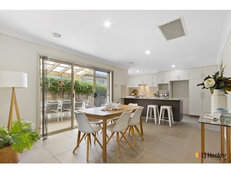8 Pender Street, Casey ACT 2913