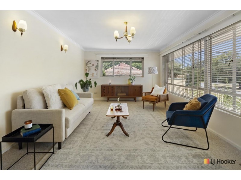 4 Caley Crescent, Narrabundah ACT 2604