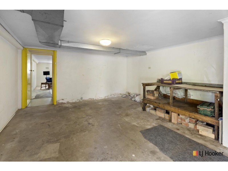 4 Caley Crescent, Narrabundah ACT 2604