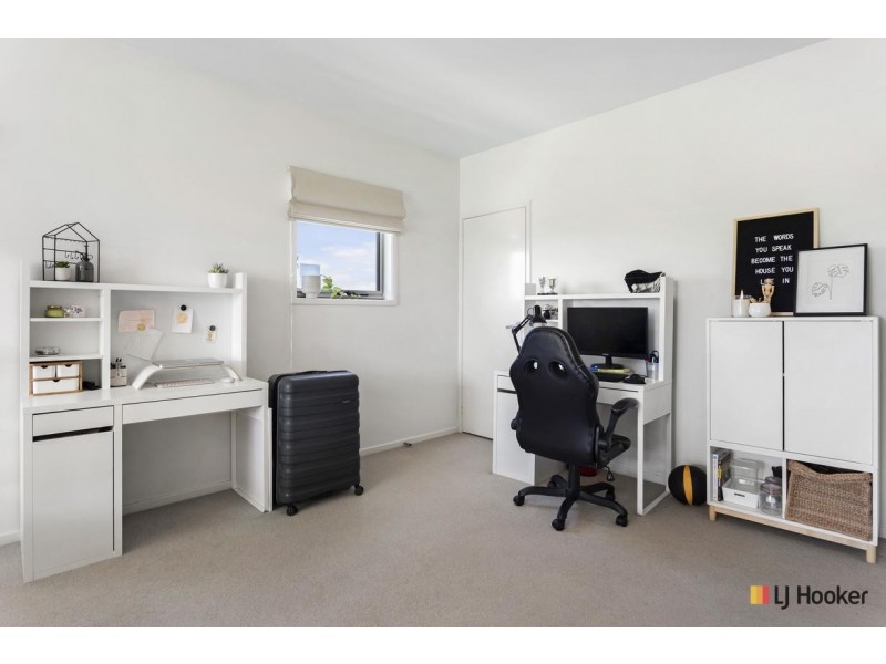 18/329 Flemington Road, Franklin ACT 2913