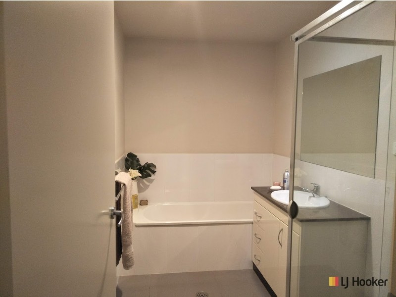 9 Bettie McNee Street, Watson ACT 2602