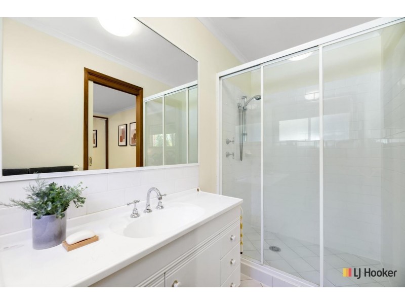 4 Conjola Close, Amaroo ACT 2914