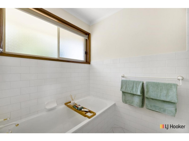 4 Conjola Close, Amaroo ACT 2914