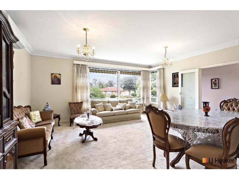 134 Mackenzie Street, Hackett ACT 2602