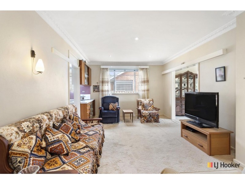 134 Mackenzie Street, Hackett ACT 2602
