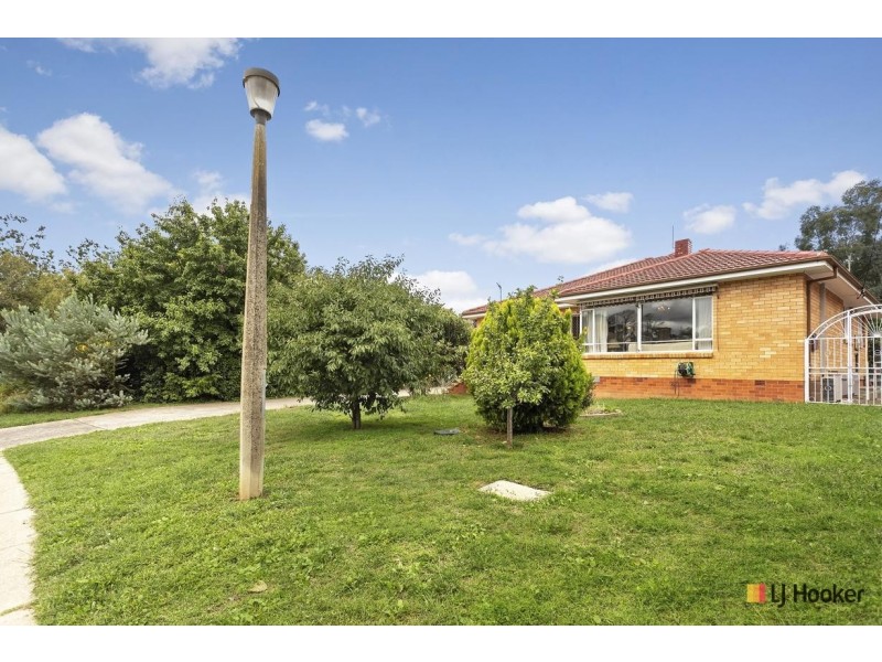 134 Mackenzie Street, Hackett ACT 2602