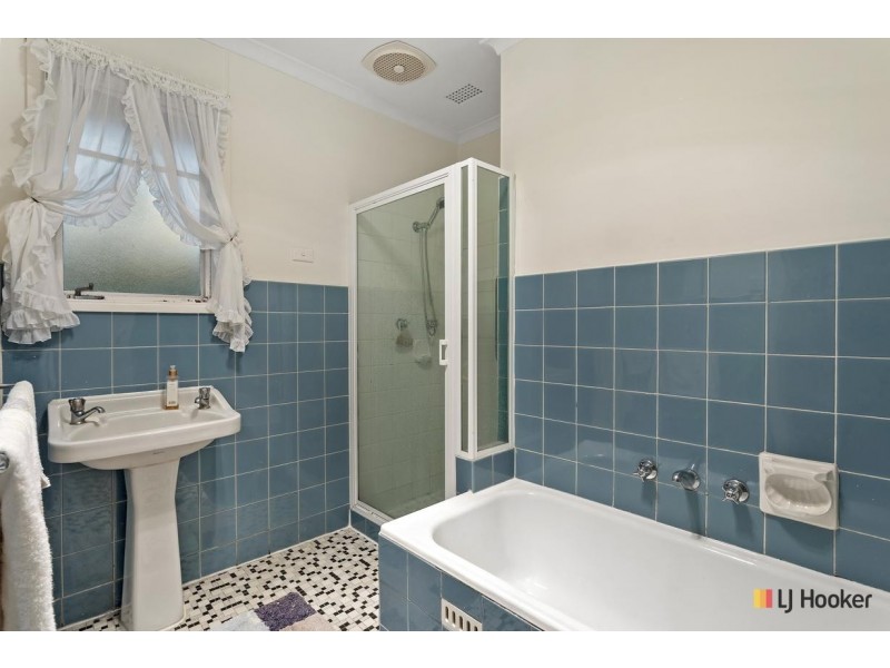 14 Simpson Street, Watson ACT 2602