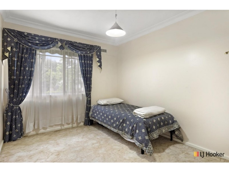 14 Simpson Street, Watson ACT 2602
