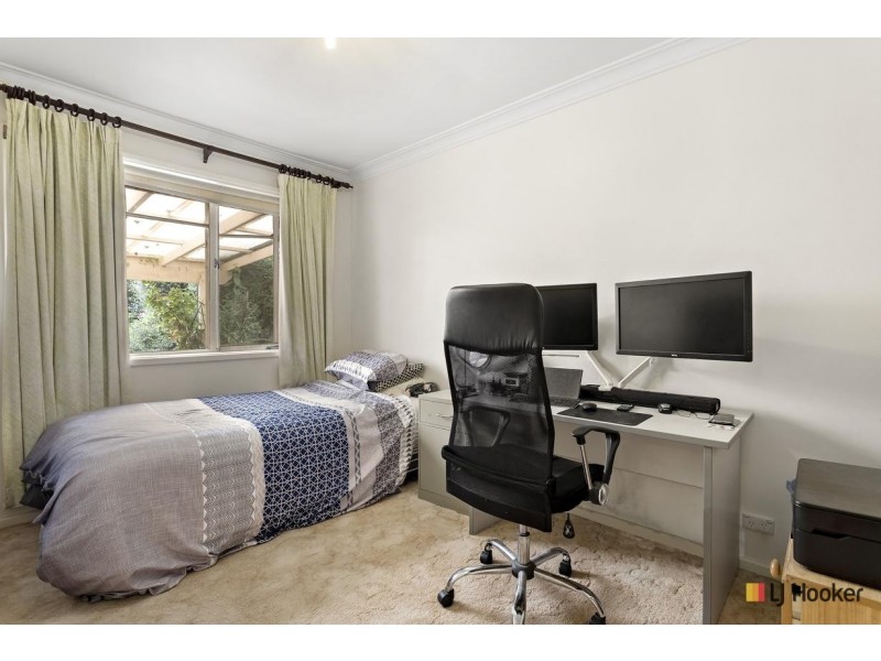 14 Simpson Street, Watson ACT 2602