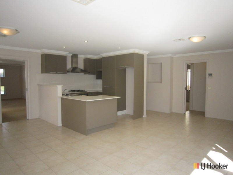 53 Kinloch Circuit, Bruce ACT 2617