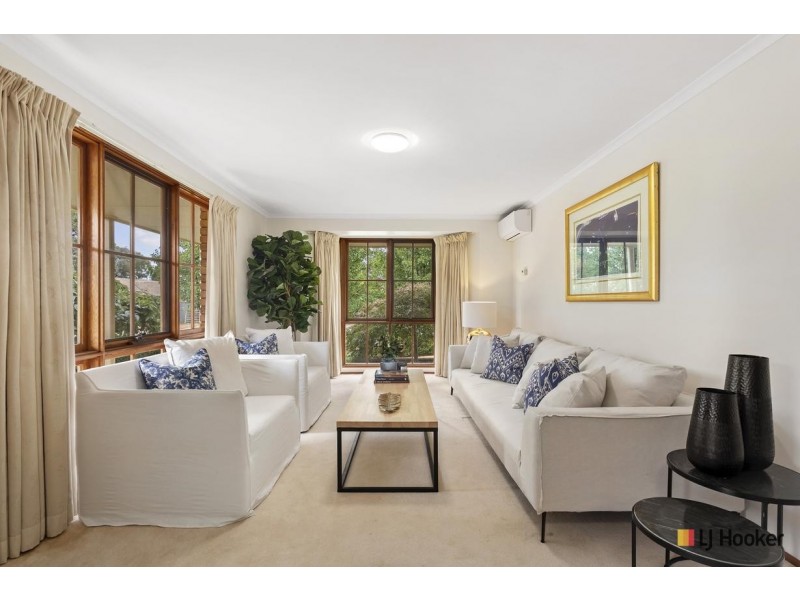 32 Cossington Smith Crescent, Lyneham ACT 2602