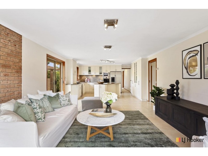 32 Cossington Smith Crescent, Lyneham ACT 2602