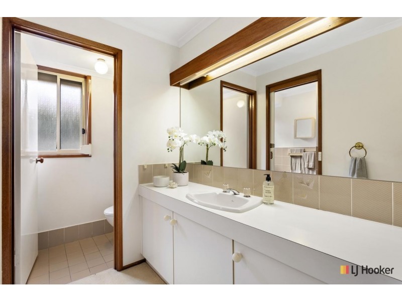 32 Cossington Smith Crescent, Lyneham ACT 2602