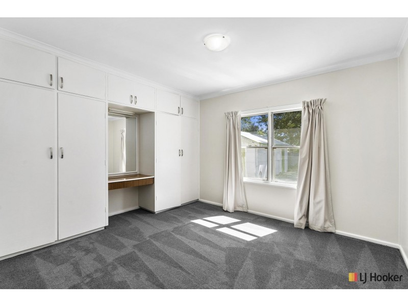 19 Dutton Street, Dickson ACT 2602