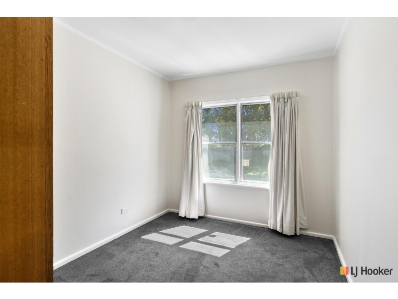 19 Dutton Street, Dickson ACT 2602