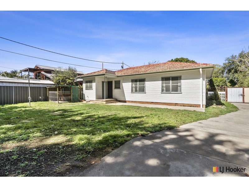 19 Dutton Street, Dickson ACT 2602