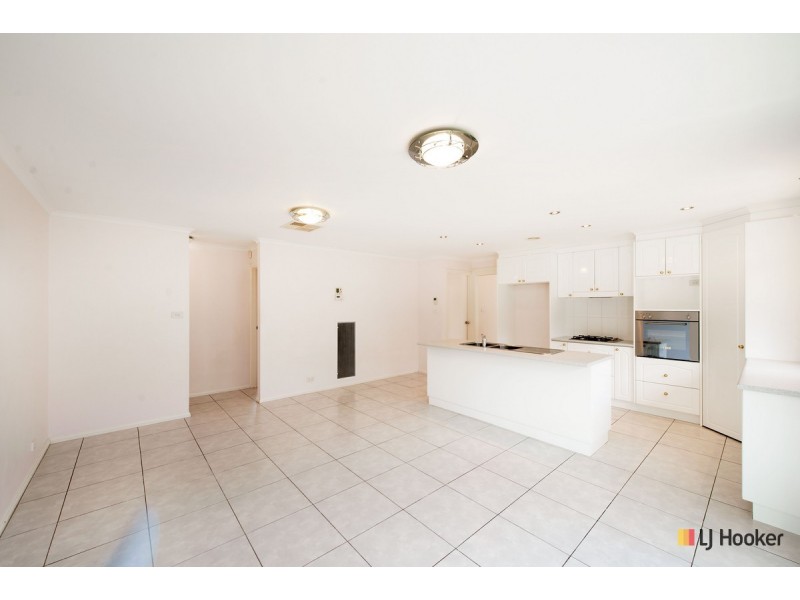 28 Allnutt Crescent, Forde ACT 2914