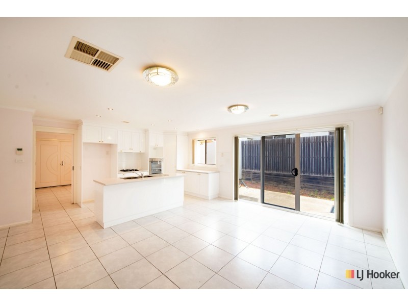 28 Allnutt Crescent, Forde ACT 2914