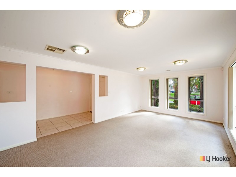 28 Allnutt Crescent, Forde ACT 2914