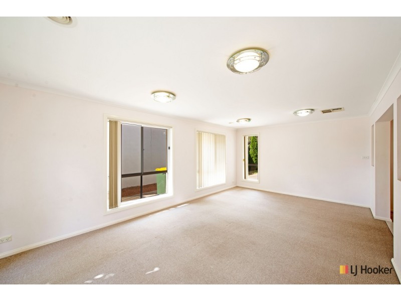 28 Allnutt Crescent, Forde ACT 2914