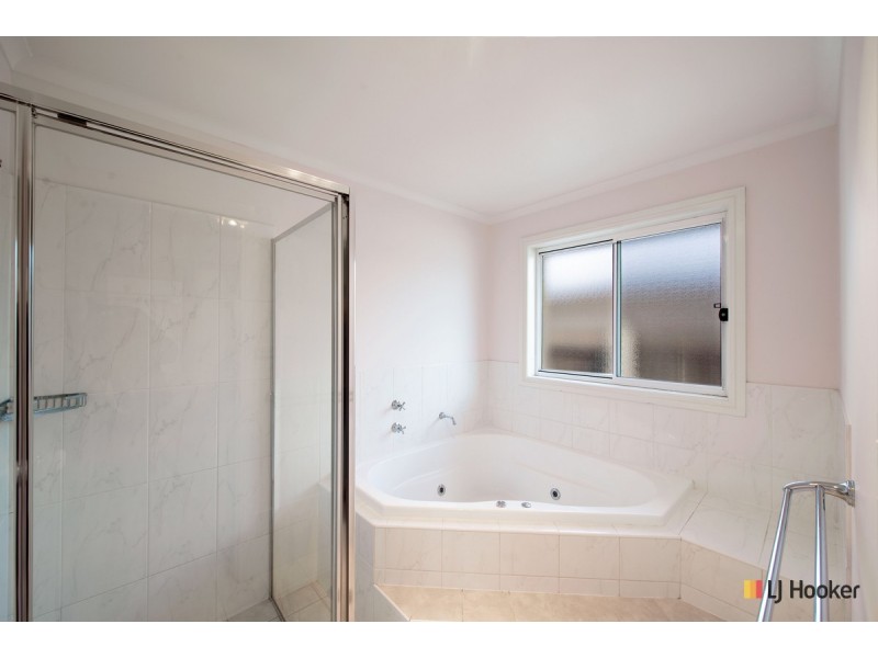28 Allnutt Crescent, Forde ACT 2914