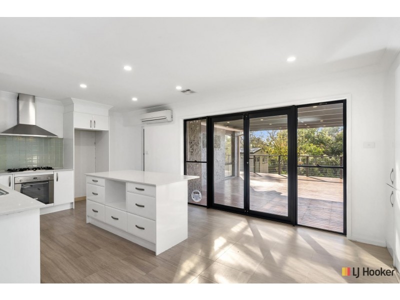 5 Gibbes Place, Weetangera ACT 2614