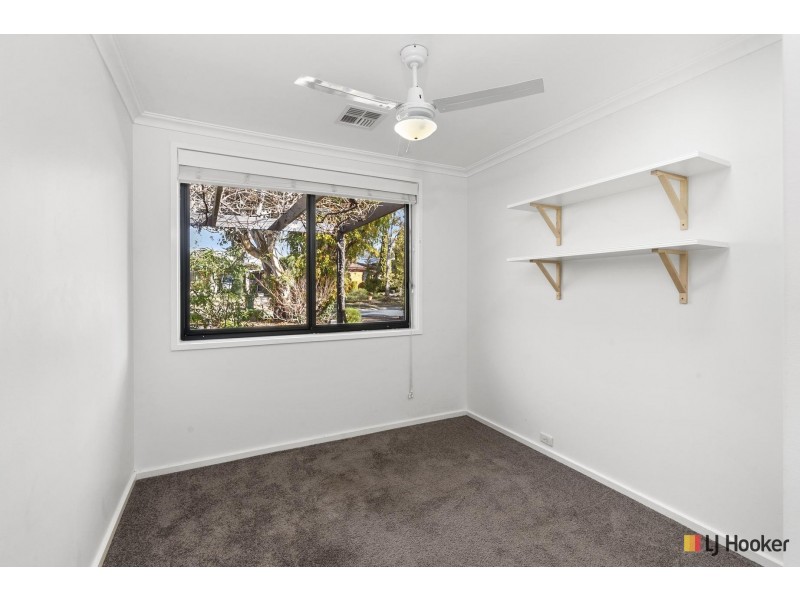 5 Gibbes Place, Weetangera ACT 2614