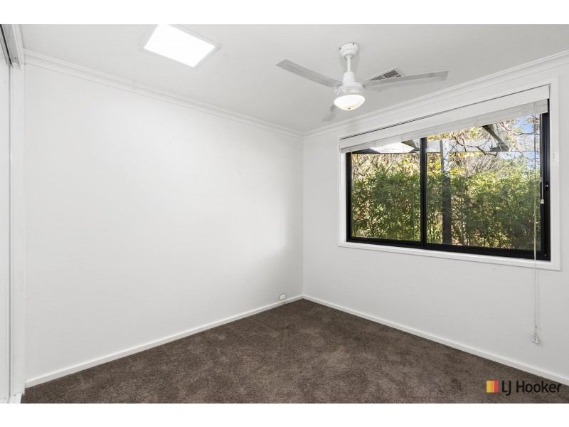 5 Gibbes Place, Weetangera ACT 2614